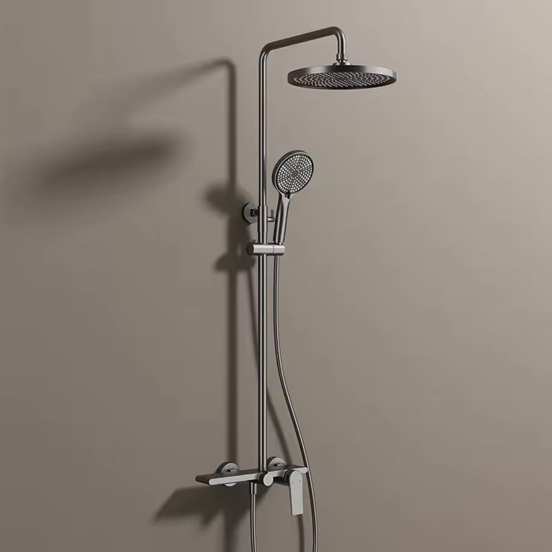 Colonne de douche grise avec tablette